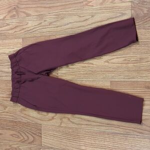 Lululemon purple woven drawstring pants size 4 with stretch On the Fly 7/8 gym